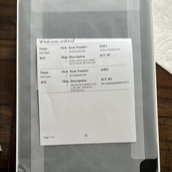 Apple iPad NEW IN BOX 10th Generation - Picture 3 of 4